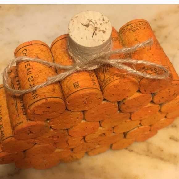 handmade wine cork pumpkin - Picture 4 of 5